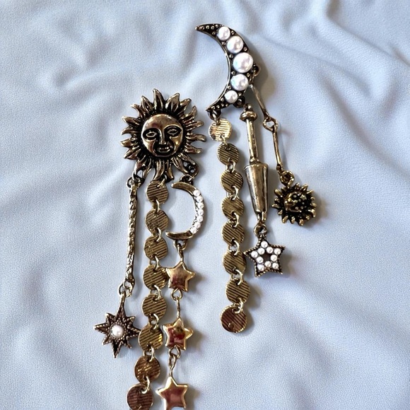 Boho Celestial Charm Earrings - Bronze and Faux Pearls Bohemian Boho Celestial - Picture 12 of 17